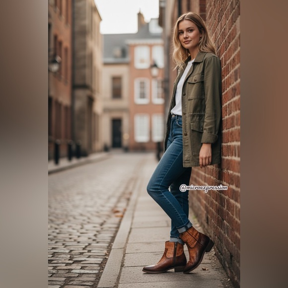 Frye Billy Croc Leather Inside Zip Ankle Booties - Picture 7 of 14